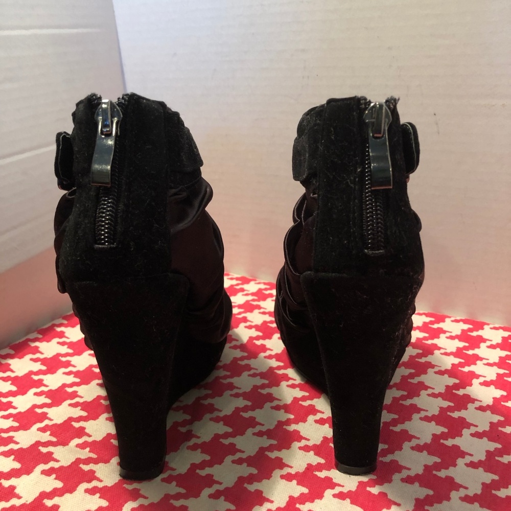 Kaylee Shadow 2 Booties - Picture 4 of 5